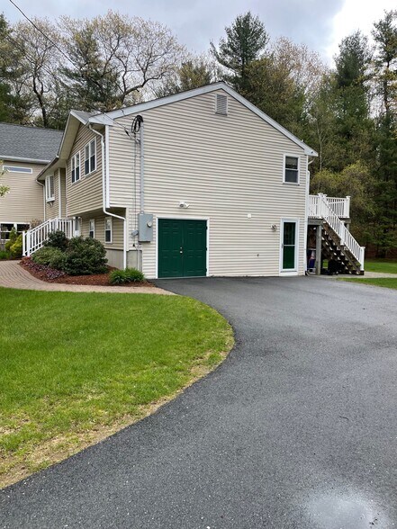 Building Photo - 25 Winsor Rd