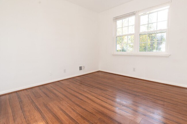 Building Photo - 2906 Brinkey Way