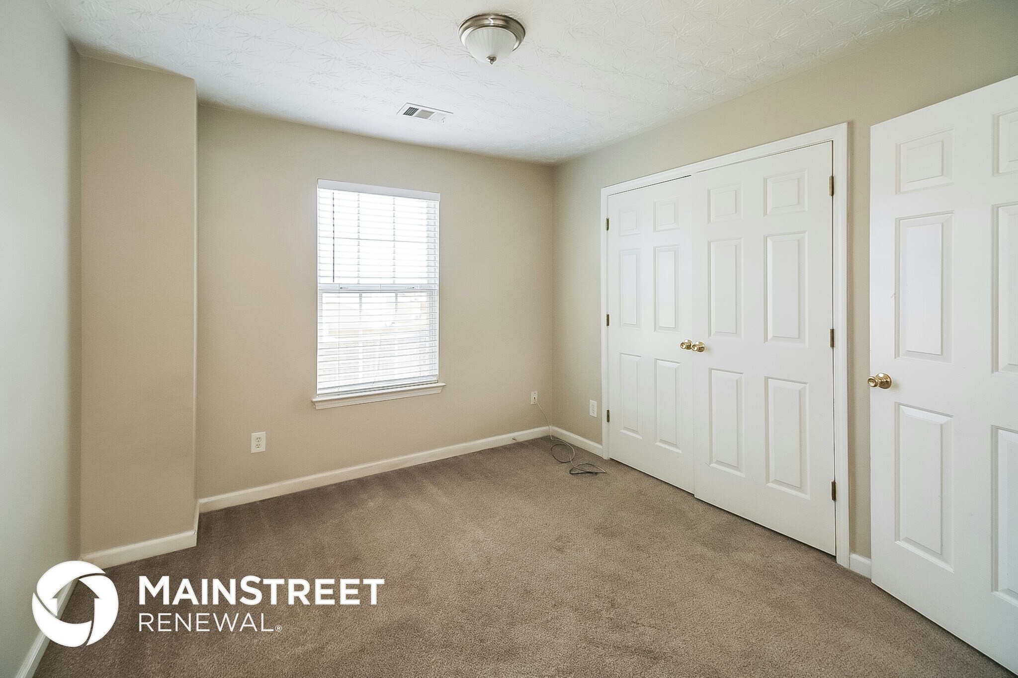 Building Photo - 415 Parkside Way