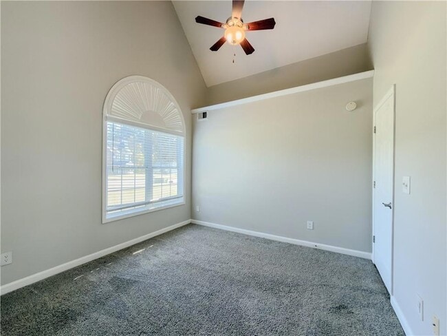Building Photo - 593 Red Tip Ln