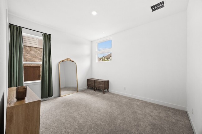Building Photo - 24418 Green Buffalograss Trl