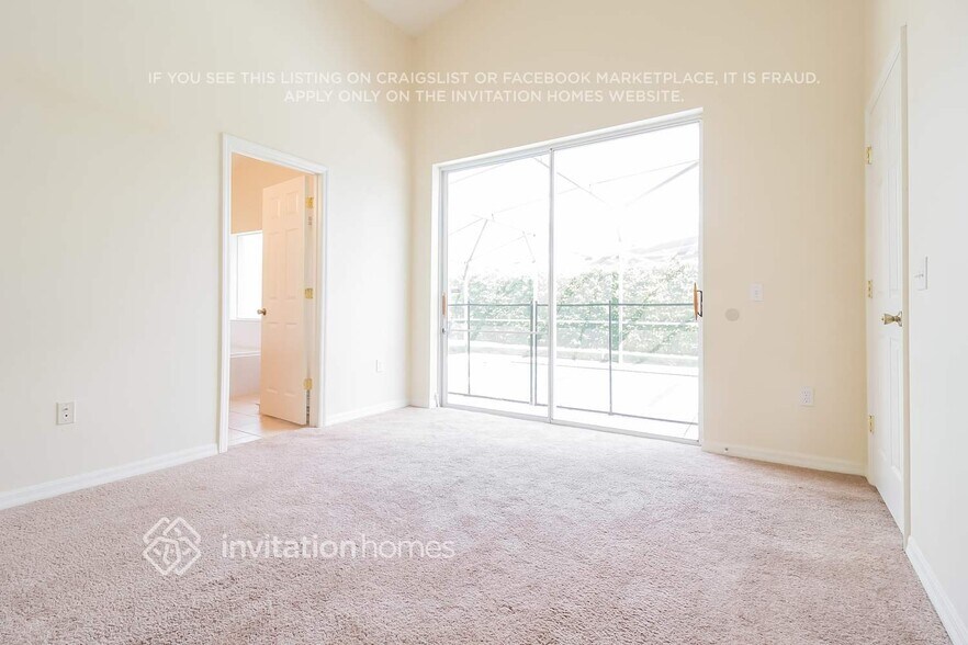 Building Photo - 16725 Rolling Green Dr