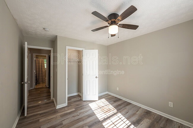 Building Photo - 2874 Blount St