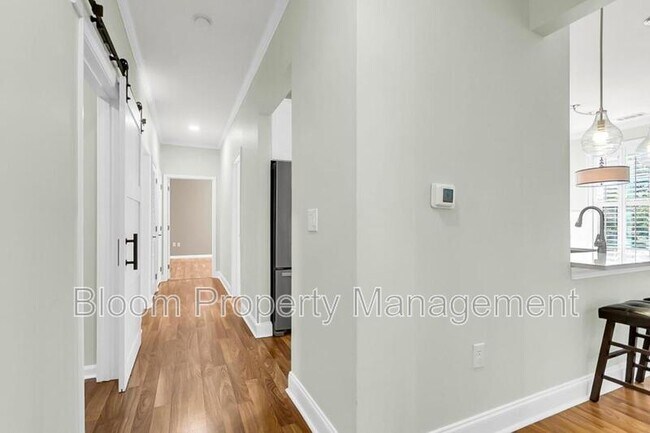 Building Photo - 1225 Blakeway St
