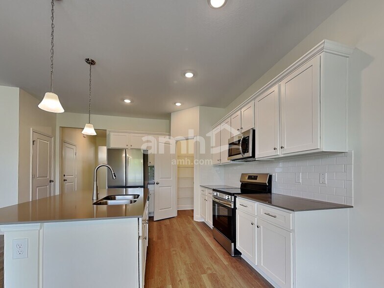 Building Photo - 1254 Heavenly Dr