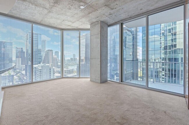 Building Photo - 360 Nueces St