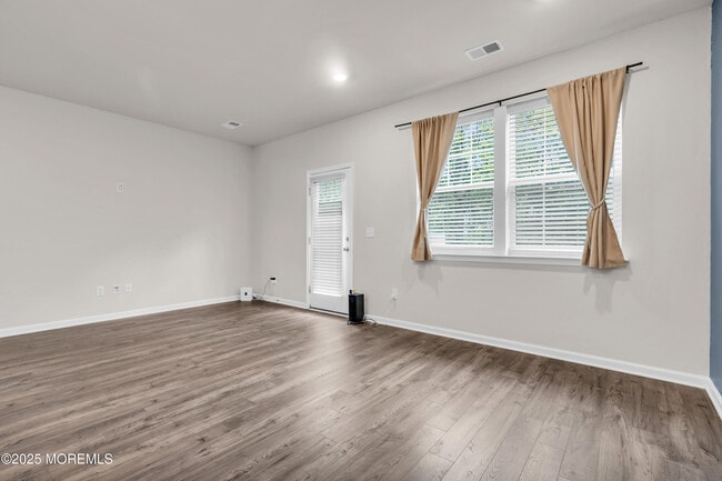 Building Photo - 19 Katherine Dr