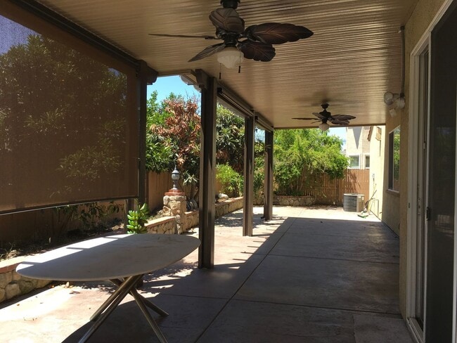 Building Photo - Spacious floor plans 4bedroom, 3 bath Near Franklin High