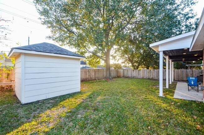 Building Photo - 2906 Cocona Ln