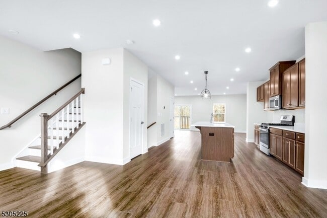 Building Photo - 9 Peckwell St