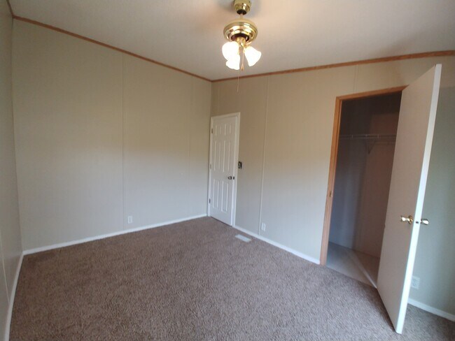 Building Photo - 3 Bd 2 Bath Home with Amazing Views in Marsing