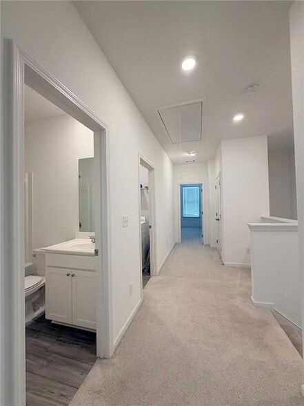 Building Photo - 711 Cordele Ln