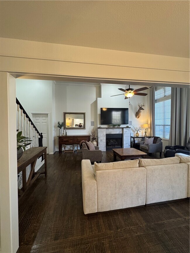 Building Photo - 101 Fox Glove Ln