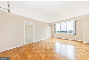 Building Photo - 5225 Pooks Hill Rd