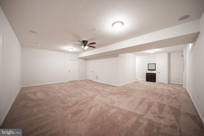 Building Photo - 7356 Tottenham Dr