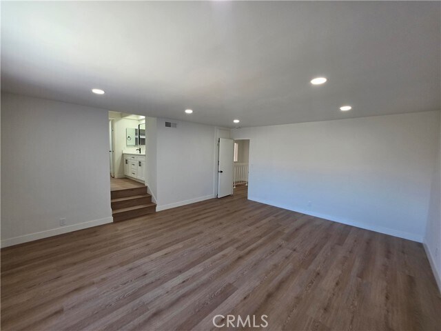 Building Photo - 8831 Sailport Dr