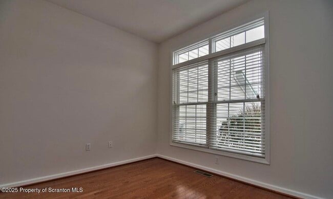 Building Photo - 803 Ohenry Close Sec 1