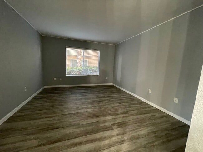 Building Photo - Located in the charming city of San Marcos This 2 bedroom 2 bathroom available on June