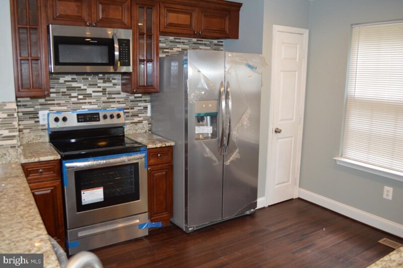 Building Photo - 4402 Birchtree Ln