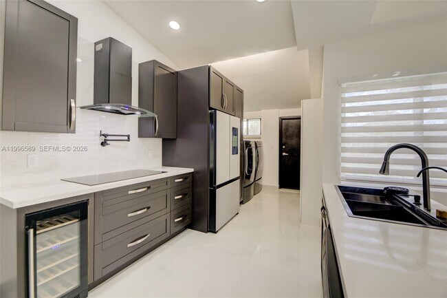 Building Photo - 17101 SW 48th St