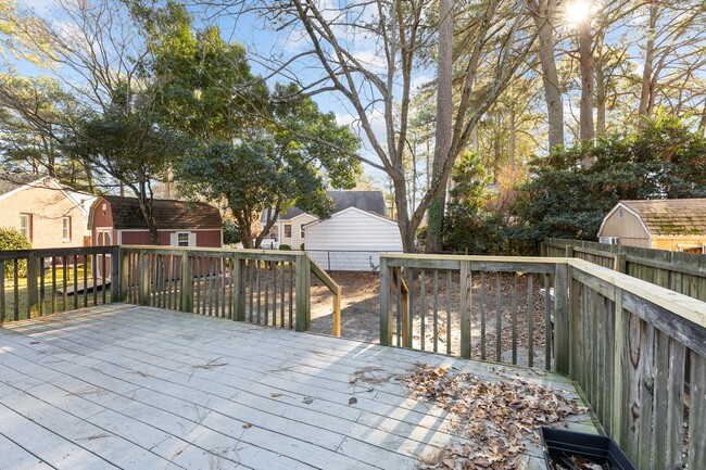 Building Photo - Charming Renovated 3-Bedroom Ranch-Style H...