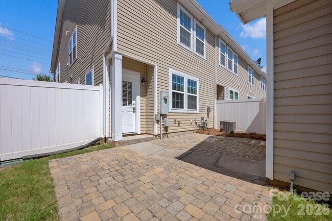 Building Photo - 18448 W Catawba Ave