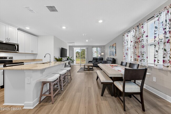 Building Photo - 284 Links Ter Blvd