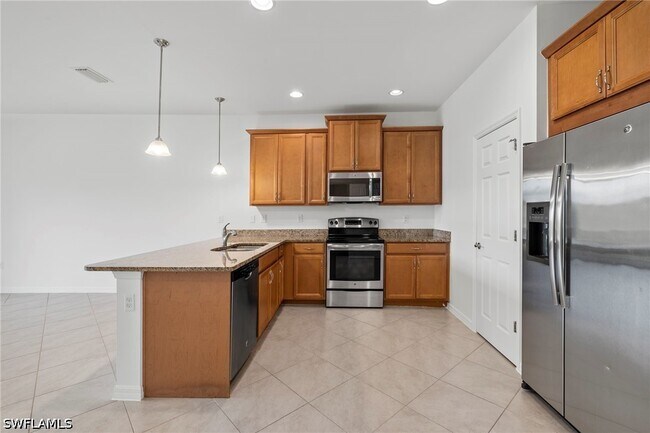Building Photo - 10818 Alvara Way