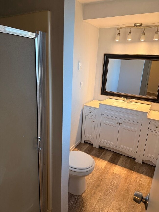 Building Photo - Super Cute Ranch Style 3 Bedroom 2 Bathroom Home!! Bright Kitchen! Fenced Backyard! Garage!