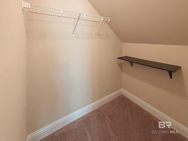 Building Photo - 24119 Weatherbee Park Dr