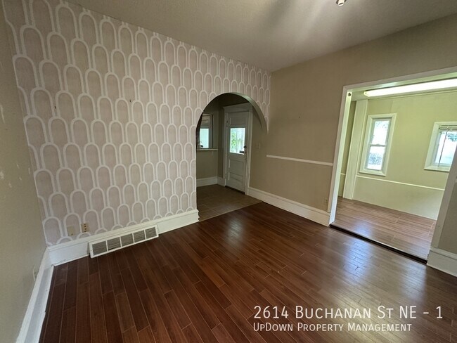 Building Photo - 2614 Buchanan St NE