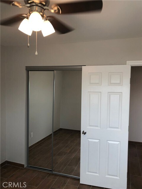 Building Photo - 1108 W 110th St