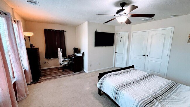 Building Photo - 2911 Ribbon Creek Way