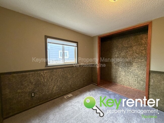 Building Photo - 4902 N 16th St