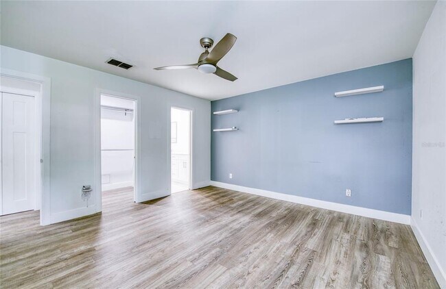 Building Photo - 2617 Bentley Dr