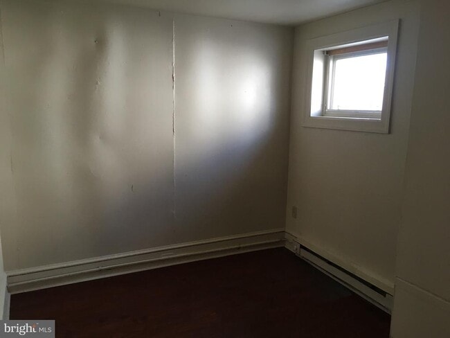 Building Photo - 129 E High St