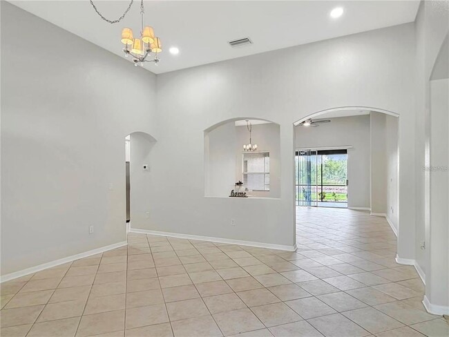Building Photo - 6817 Cromwell Garden Dr