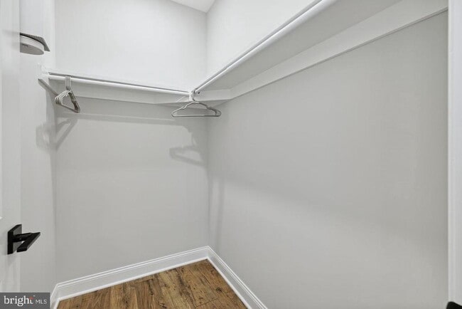 Building Photo - 36 Evergreen Ln