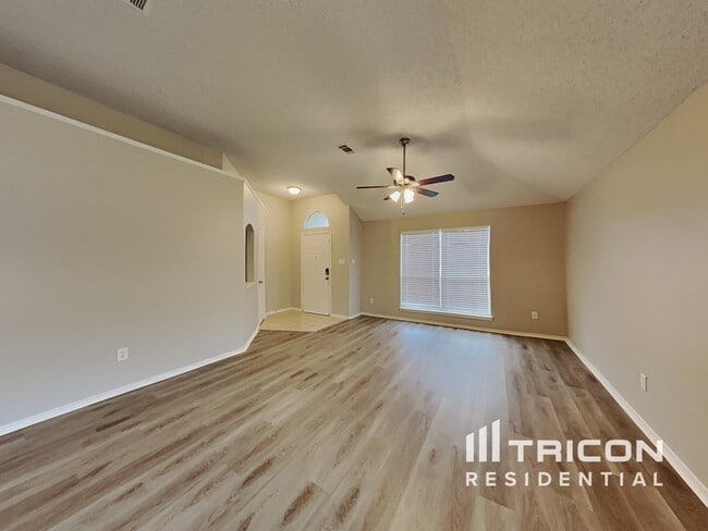 Building Photo - 1119 Cavalcade Dr