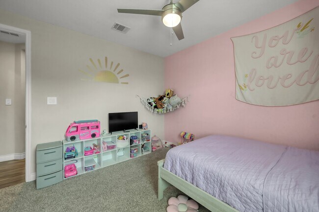 Building Photo - 20151 Bushwick Falls Dr