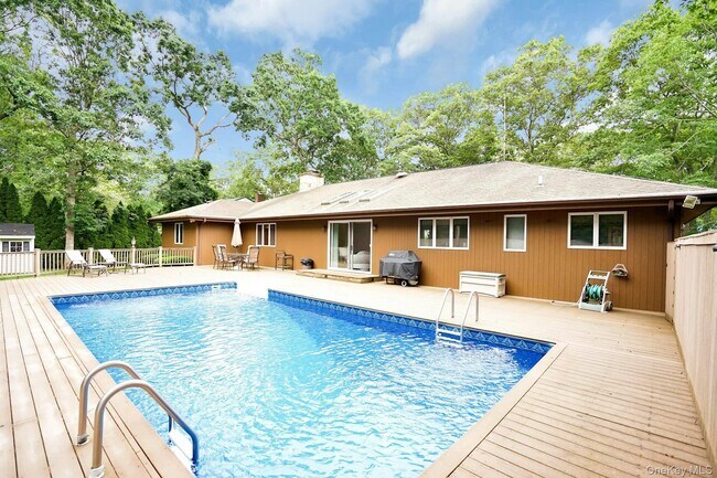 Building Photo - 3 Harbor Rd