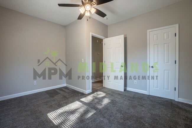 Building Photo - 928 Columbia College Dr