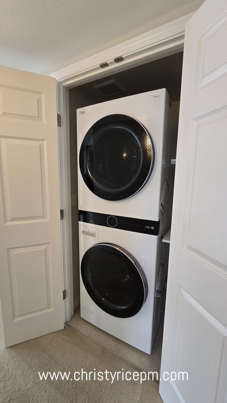 Building Photo - 395 101st Ave SE