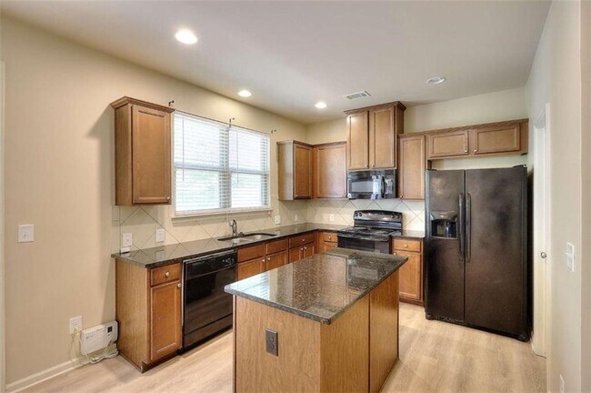 Building Photo - 3702 Brockenhurst Dr