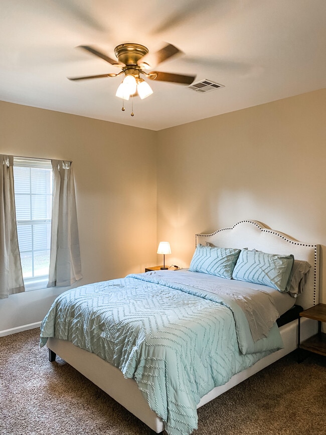 Building Photo - Turtle Creek Townhomes