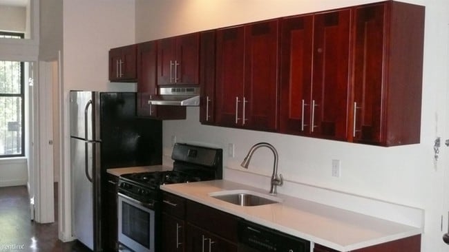 Building Photo - 308 Tompkins Ave