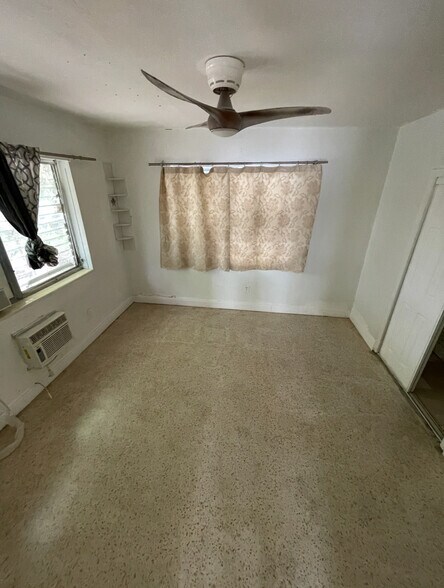Building Photo - 750 83rd St