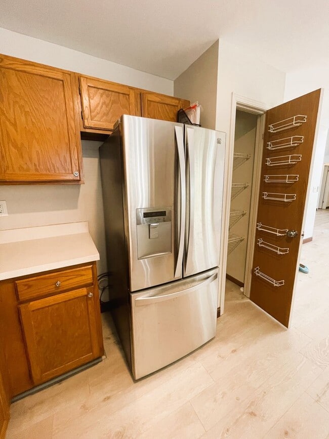 Building Photo - $2775 - Beautiful 3-Bedroom Home in Fronte...