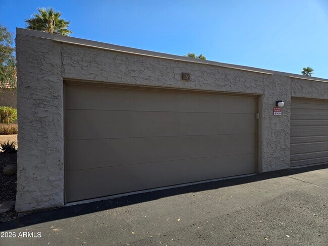 Building Photo - 7417 N Vía Camello Del Norte