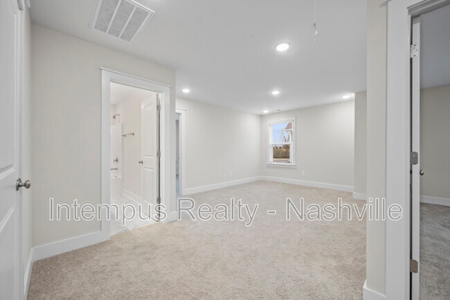 Building Photo - 704 Conifer Dr